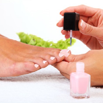 LOTUS NAIL LOUNGE - TOE NAIL POLISH CHANGE